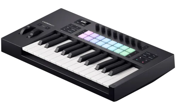 Novation Launchkey 25 MK4 25-key Keyboard Controller - Image 3